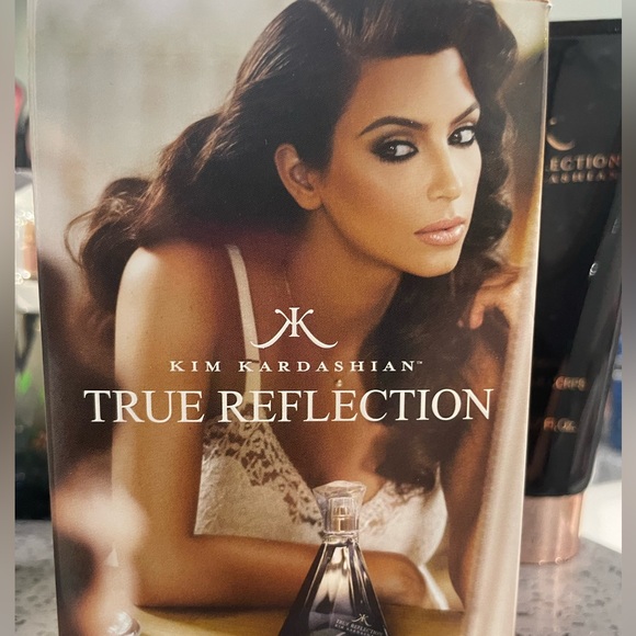 Kim Kardashian True Reflection Perfume & Body Lotion Bundle - Picture 2 of 7